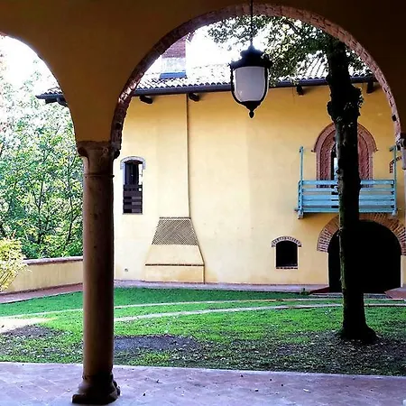 Il Castello Di Montonate